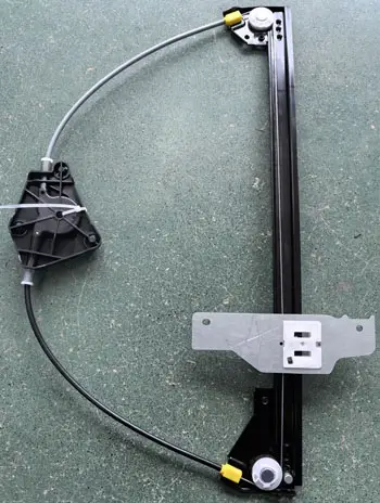 Fensterheber vorne links MTR 13310292