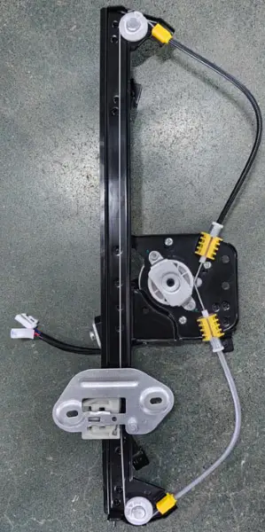 Fensterheber vorne rechts MTR 13332845